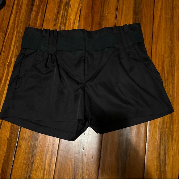 Jennifer Lopez Women’s Black Shorts Size 8 - Picture 1 of 7